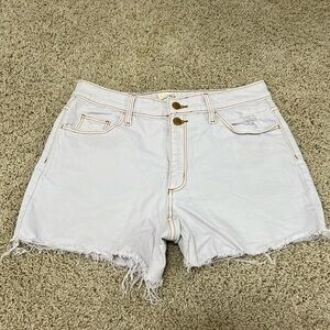 Universal Thread Shorts